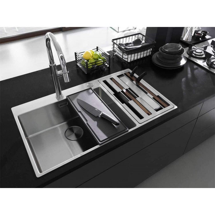 Virtuves izlietne FRANKE BOX CENTRE 86x51 cm ar piederumiem, BWX 220-54-27A Virtuves izlietne FRANKE BOX CENTRE 86x51 cm ar piederumiem, BWX 220-54-27A