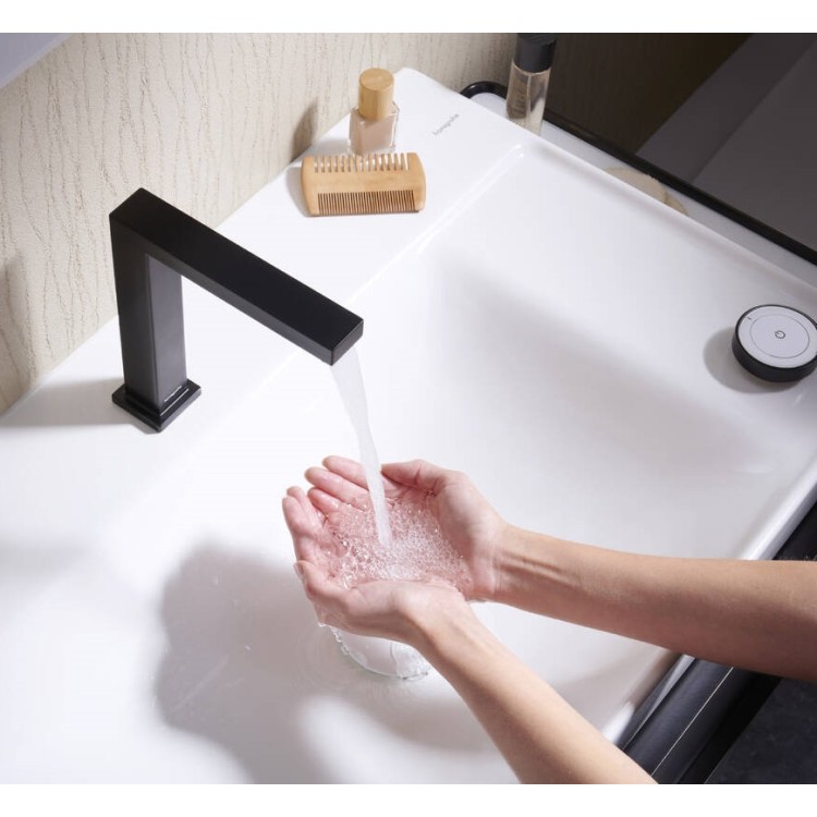 Vannas istabas izlietne Hansgrohe Xelu Q 800x480 mm ar 2 maisītāja caurumiem, plaukts kreisajā pusē 61031450 Vannas istabas izlietne Hansgrohe Xelu Q 800x480 mm ar 2 maisītāja caurumiem, plaukts kreisajā pusē 61031450