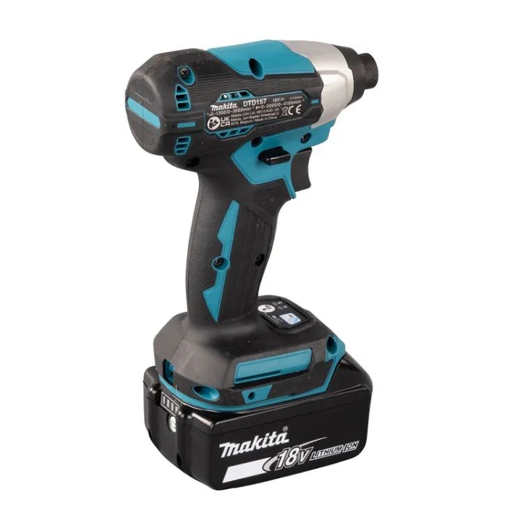 Akumulatora Triecienskrūvgriezis Makita DTD157Z